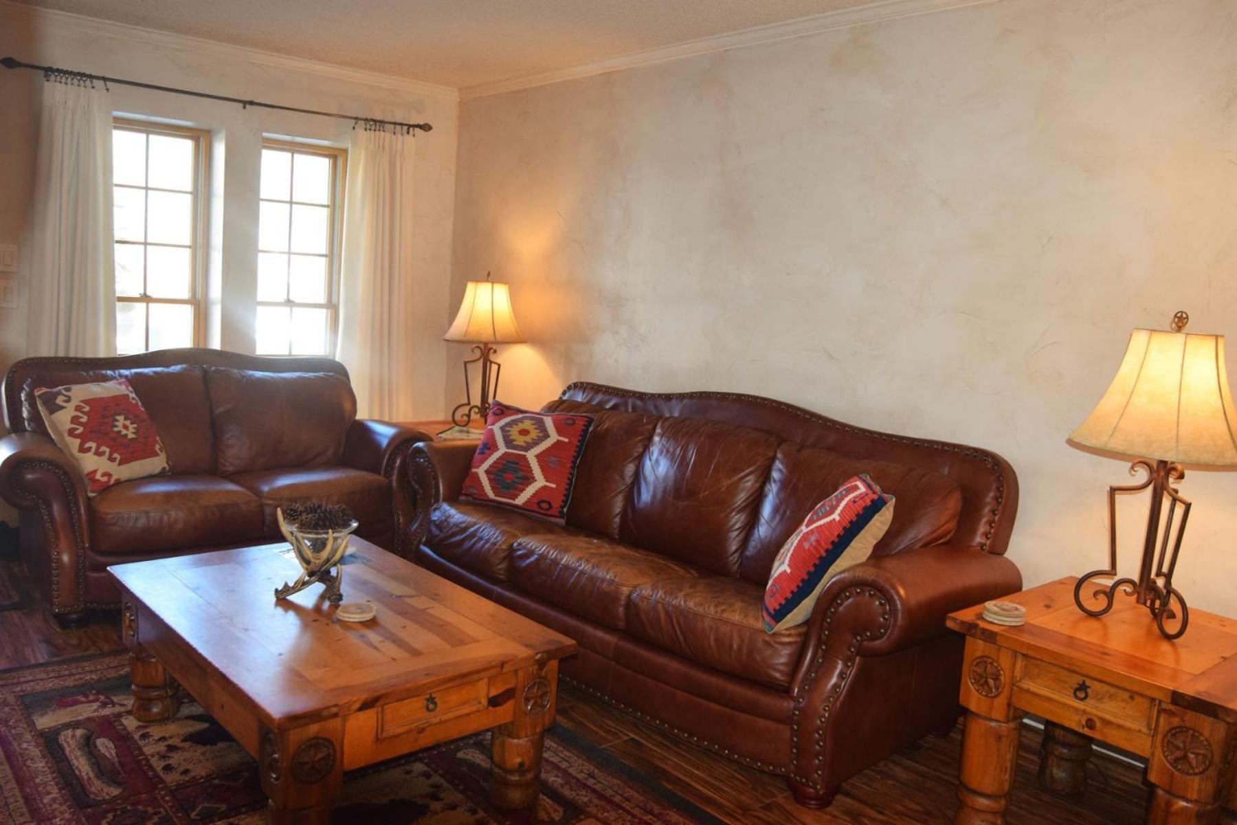 Claim Jumper Townhouse 16 - On The River - Across From The Fishing Ponds - In Town - Near The Ski Area - Fireplace - Wifi - Sate Red River Exterior foto